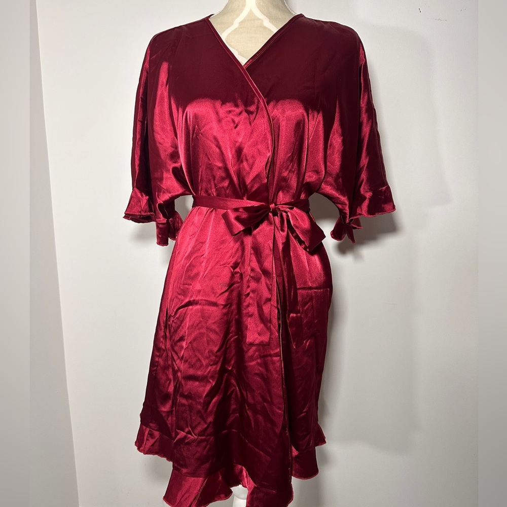 Red ruffle robe - Picture 6 of 10